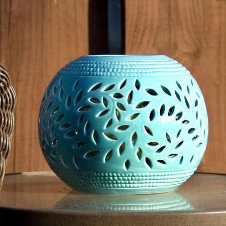 Lanterns, Lighting and Torches - inthegardenandmore.com