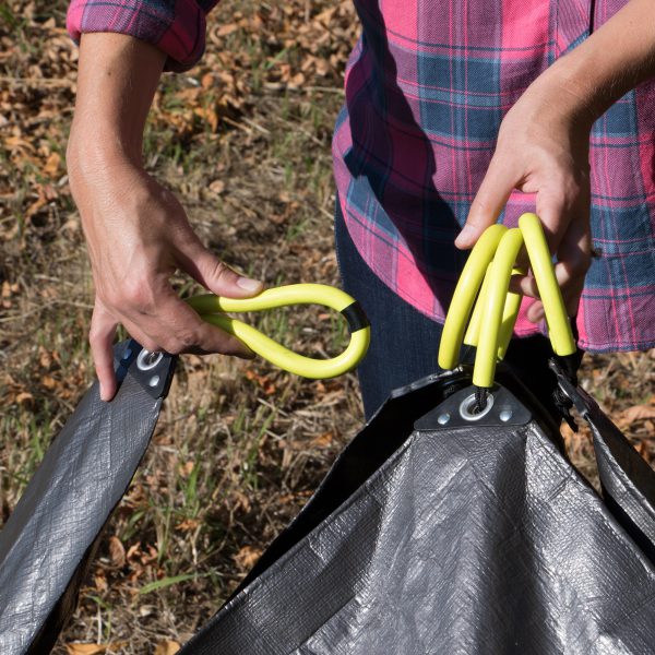 Load with clippings, leaves, or debris onto our Super Duty Clean Up Canvas Tarp with ease and secure with its interlocking the four soft grip handles