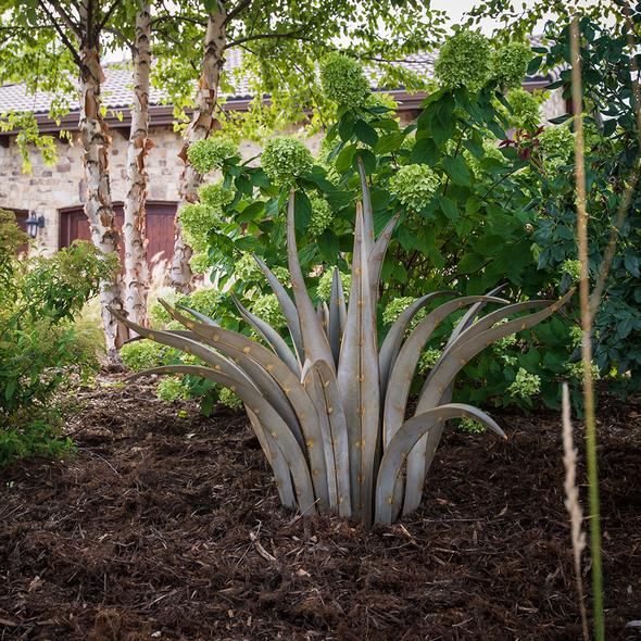 Octopus Agave Succulent Metal Yard Art Sculpture - inthegardenandmore.com